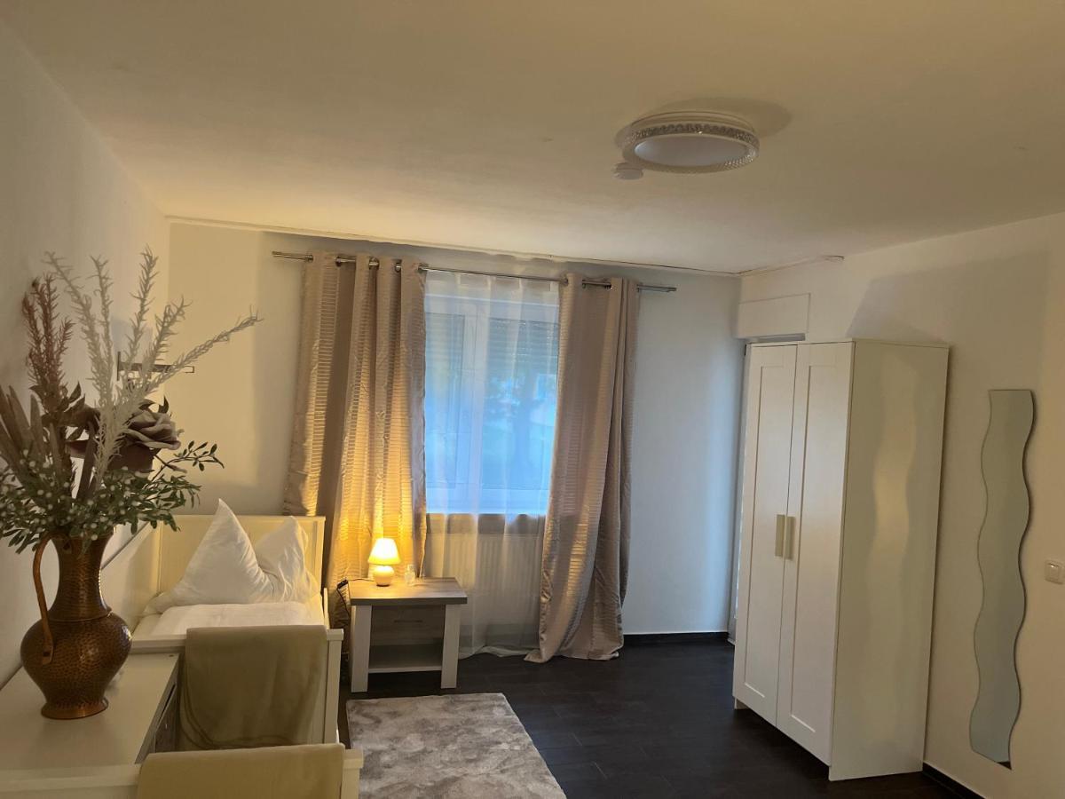 Bibis Ferienwohnung Мюнхен Экстерьер фото